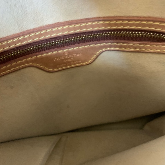 LOUIS VUITTON LOOPING CANVAS BAG - Picture 12 of 15